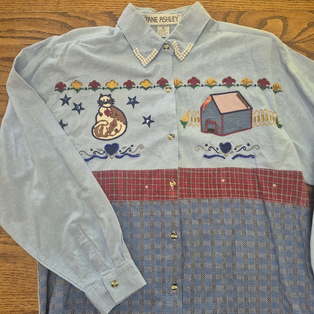Embroidered Vintage 90's Women's Sz S Button Down Top Whimsical Embellishments